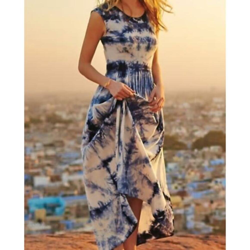 The Odell's blue tie dye midi dress